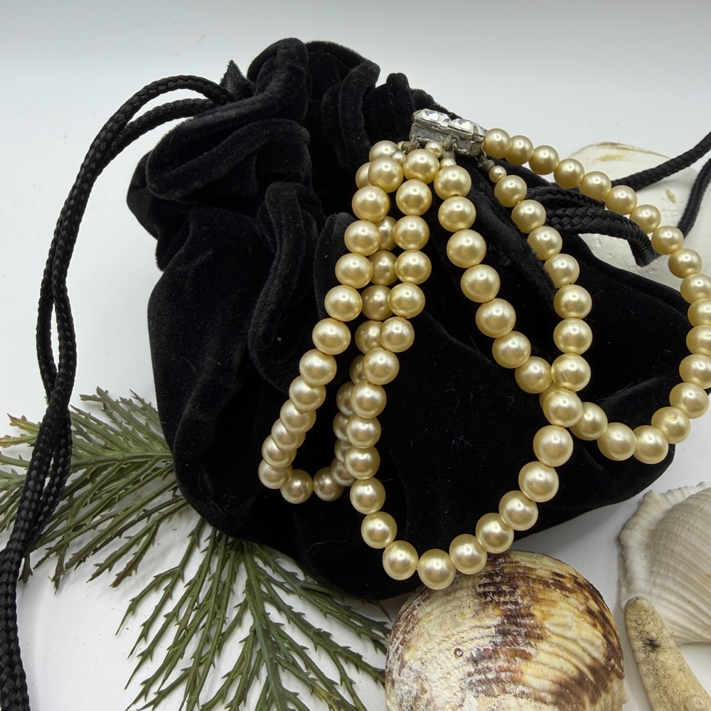 Bundle the 2 Vintage Pearl Rhinestone Bracelet with Black Velvet Jewelry Pouch